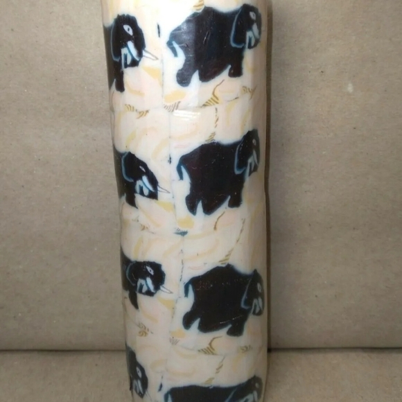 Elephant Candle SWAZI Handmade in Africa - Picture 3 of 10